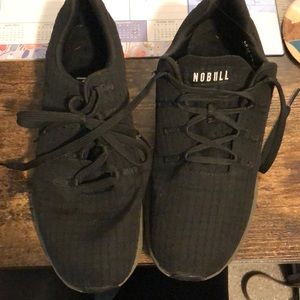 No bull runners olive and black 8.5 women’s